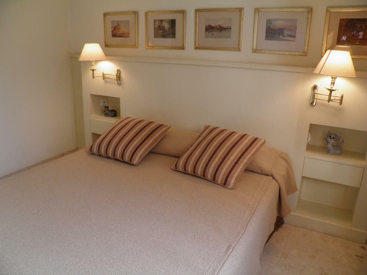 Apartaments St. Jordi Comtal, Barcelona